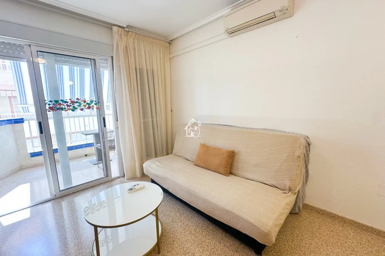 Sala de estar de Apartamento de alquiler en Guardamar del Segura con Aire acondicionado, Terraza y Amueblado