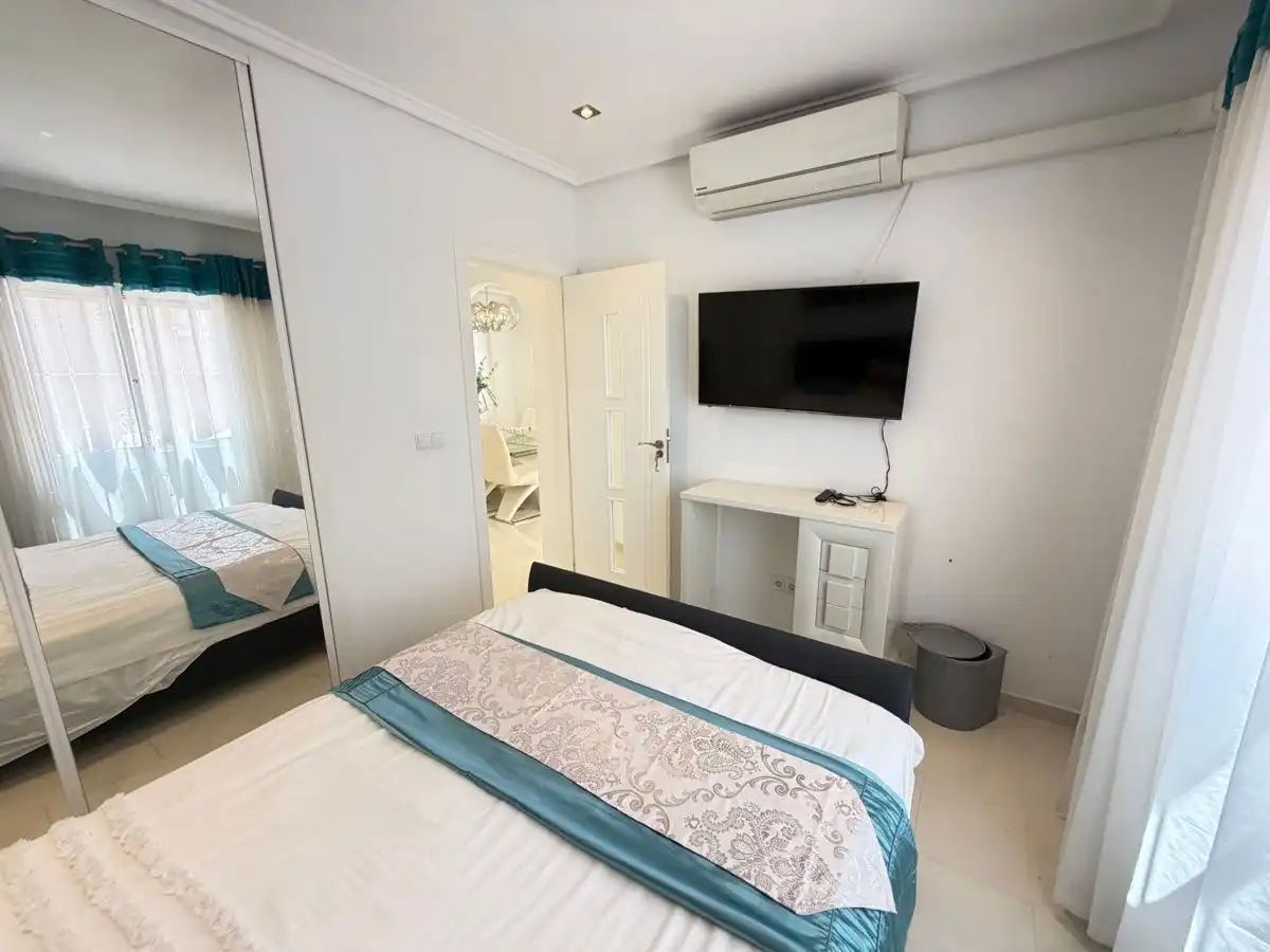 Bedroom of Houses for sale in Orihuela