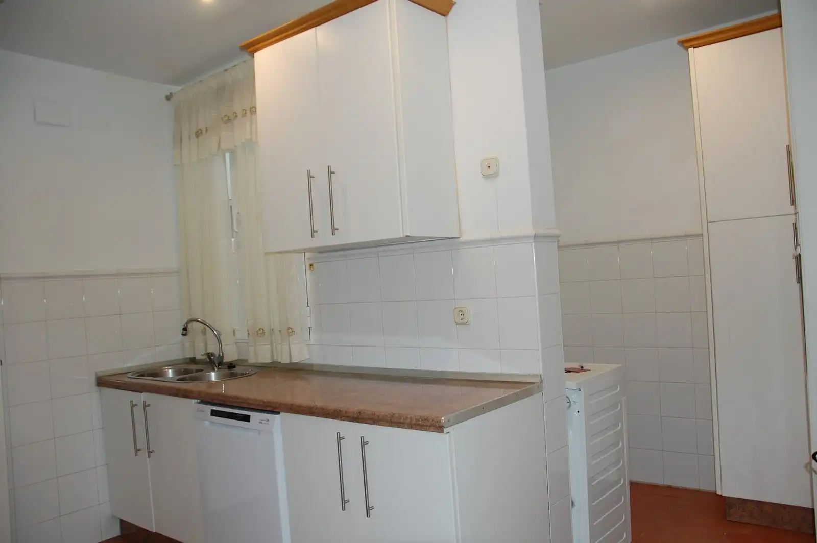 Kitchen of Flat for rent in Granada  with Heating, Terrace and Furnished