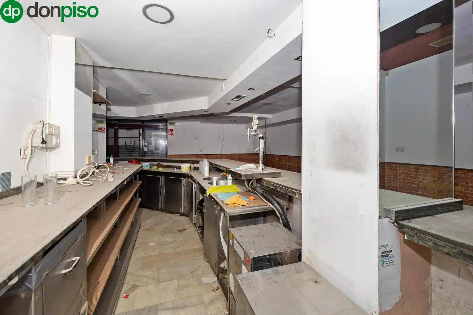 Local en venta en Avenida Avenida Juan Pablo II, 92, Joaquina Eguaras