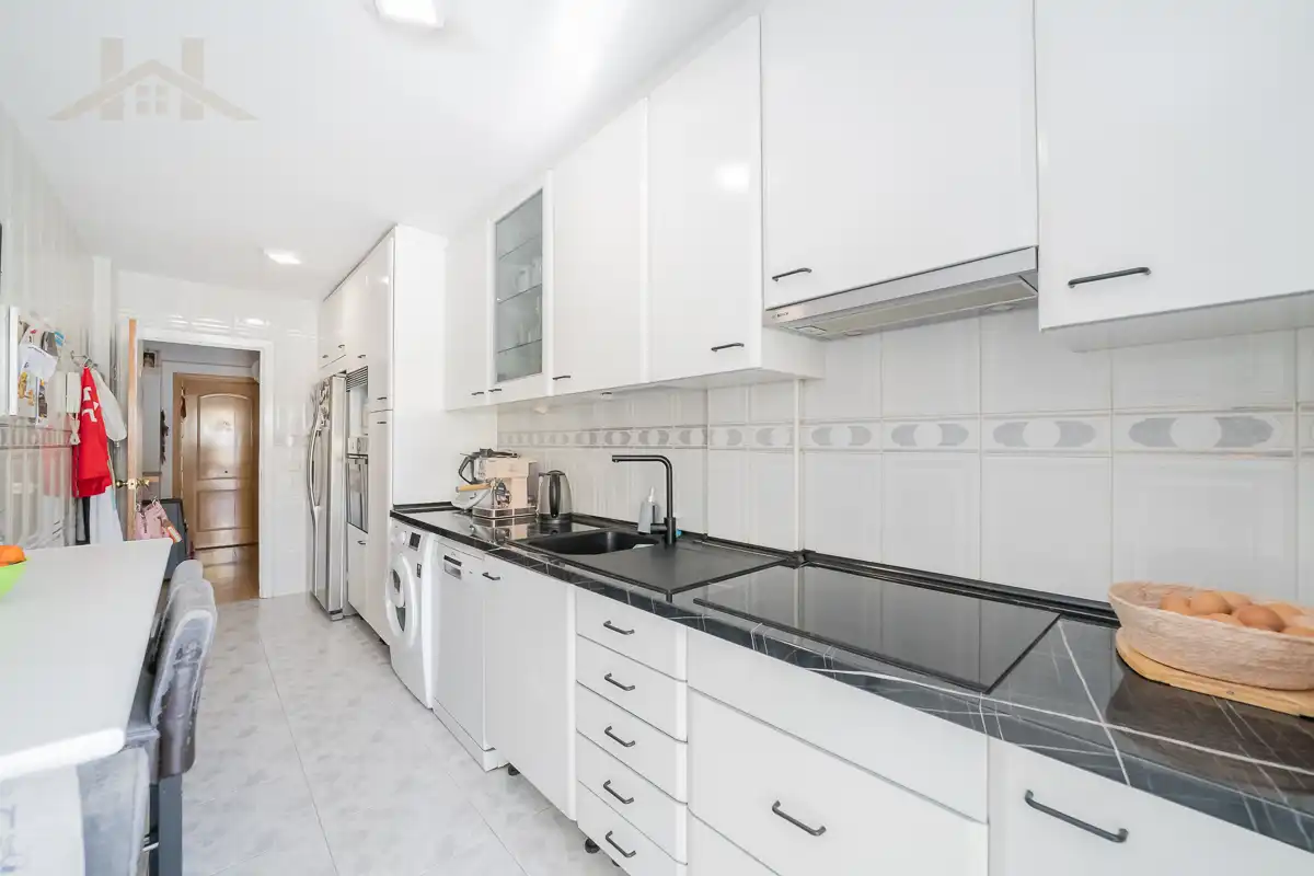 Piso con ascensor en venta en Avenida de Madrid, imagen 9