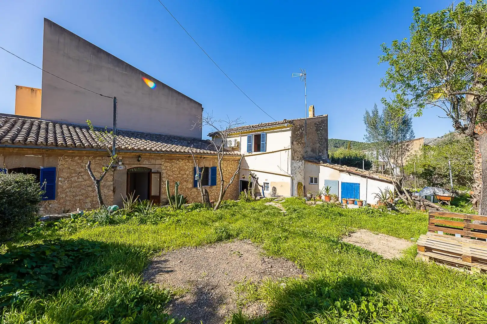 Vista exterior de Casa adosada en venda en Andratx amb Aire condicionat, Jardí privat i Traster