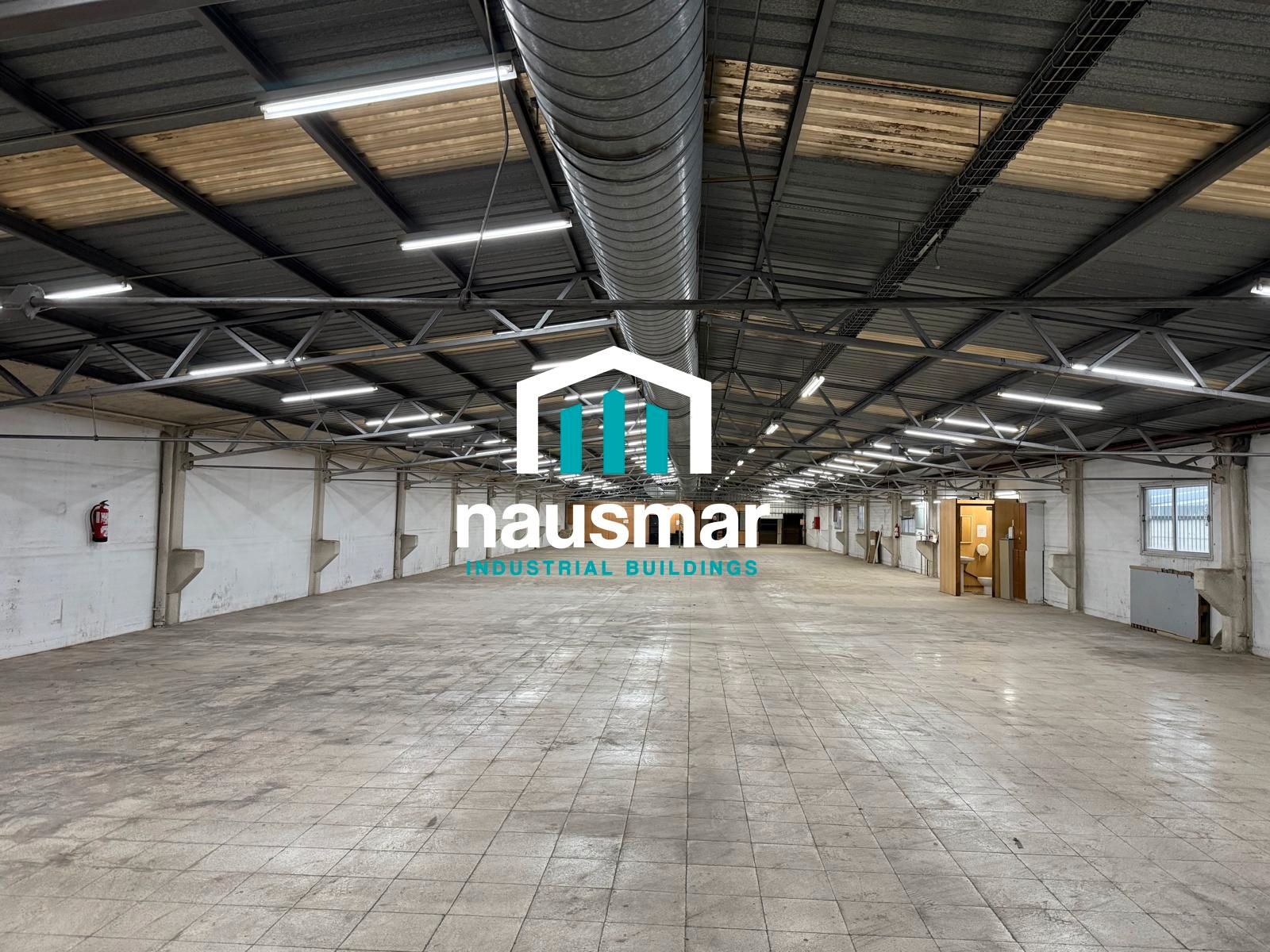 Vista exterior de Nau industrial en venda en Lliçà de Vall