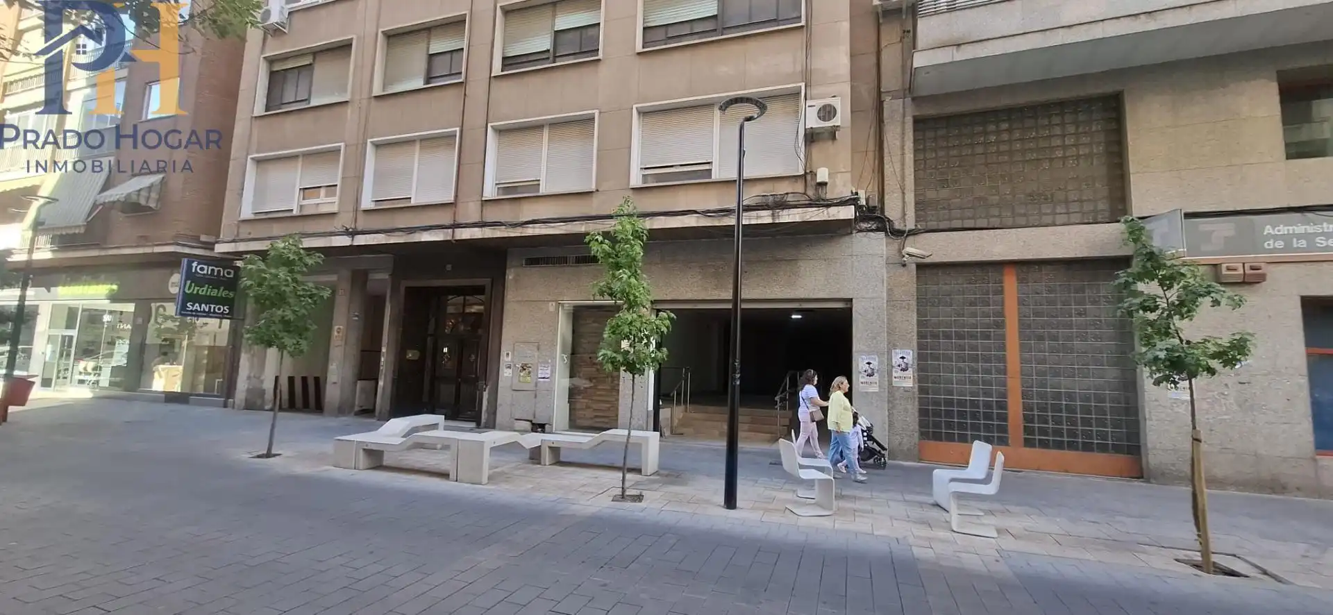Vista exterior de Local de alquiler en Talavera de la Reina