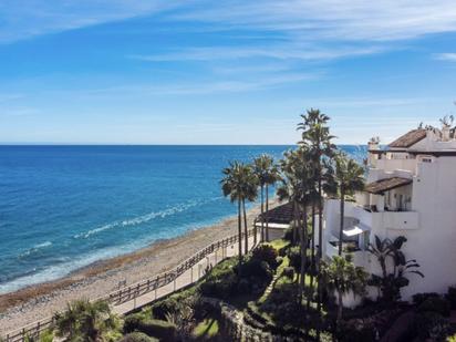 Vista exterior de Apartament en venda en Marbella amb Aire condicionat, Calefacció i Terrassa