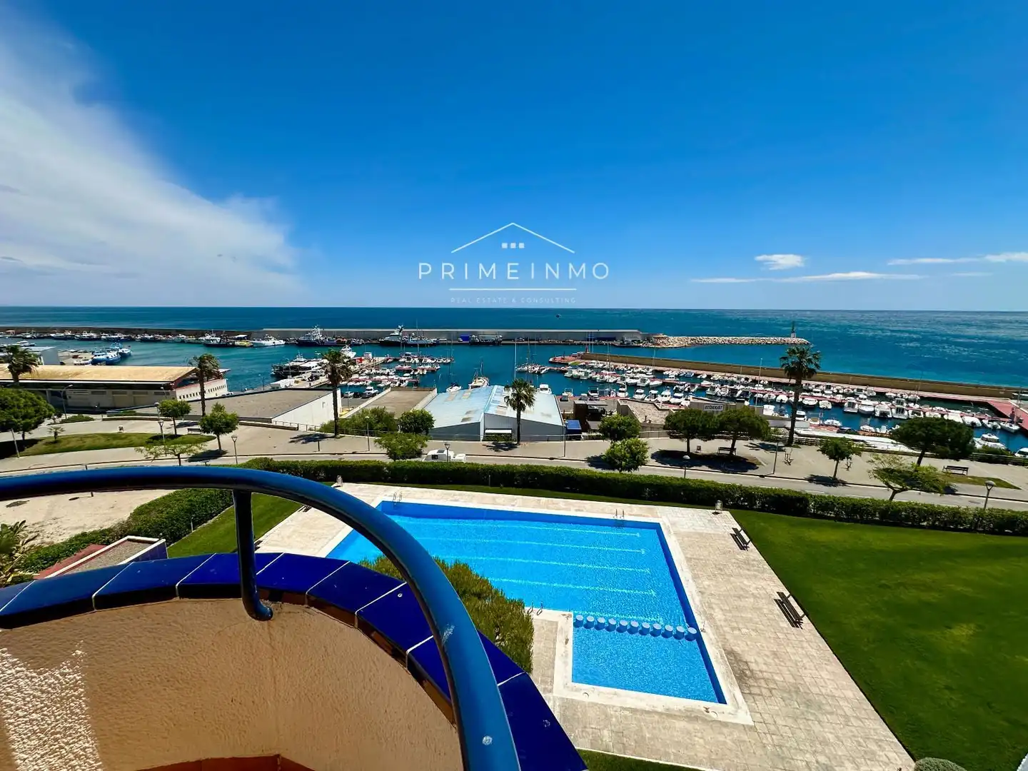 Schwimmbecken von Dachboden zum Verkauf in L'Ametlla de Mar  mit Terrasse, Abstellraum und Schwimmbad