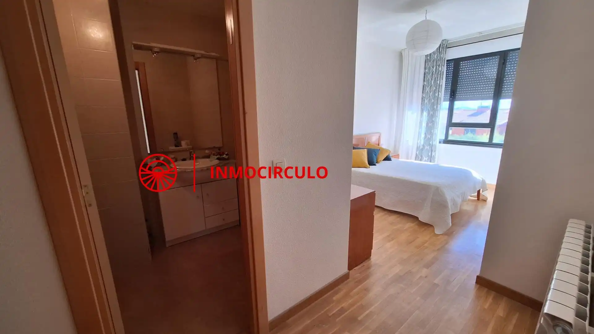 Habitación de Casa adosada en venta en Cogollos con Calefacción y Jardín privado