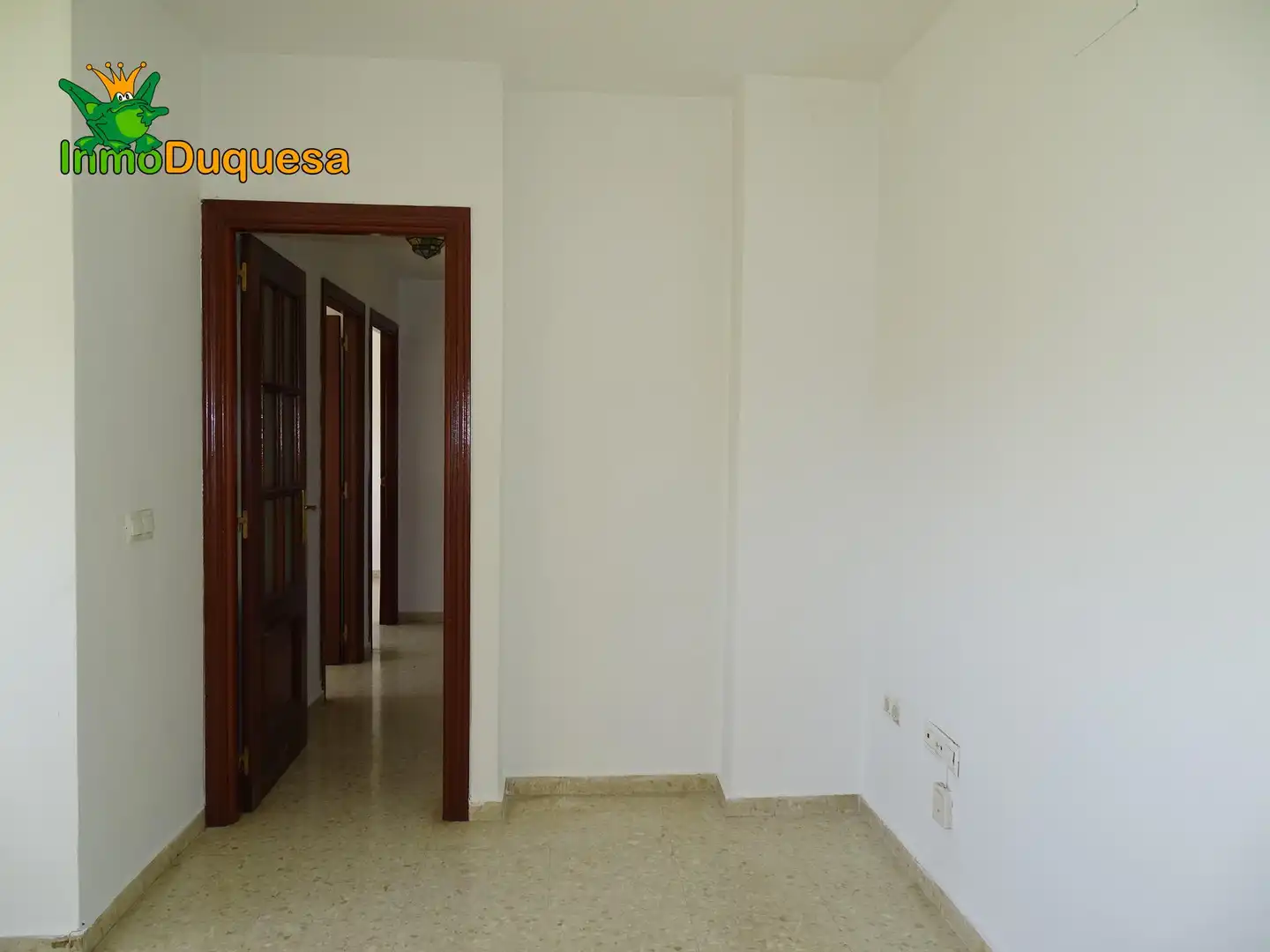 Flat for sale in Granada  with Air Conditioner, Heating and Storage room