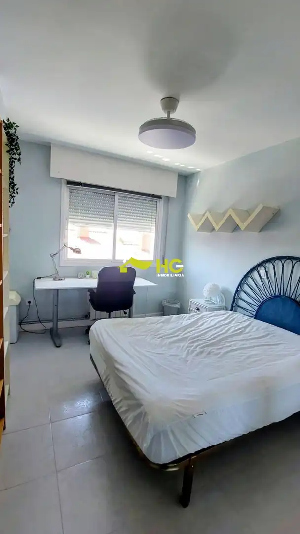 Bedroom of Flat for share in Villaviciosa de Odón  with Air Conditioner, Heating and Furnished