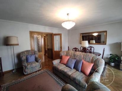 Sala d'estar de Pis en venda en Ávila Capital amb Terrassa
