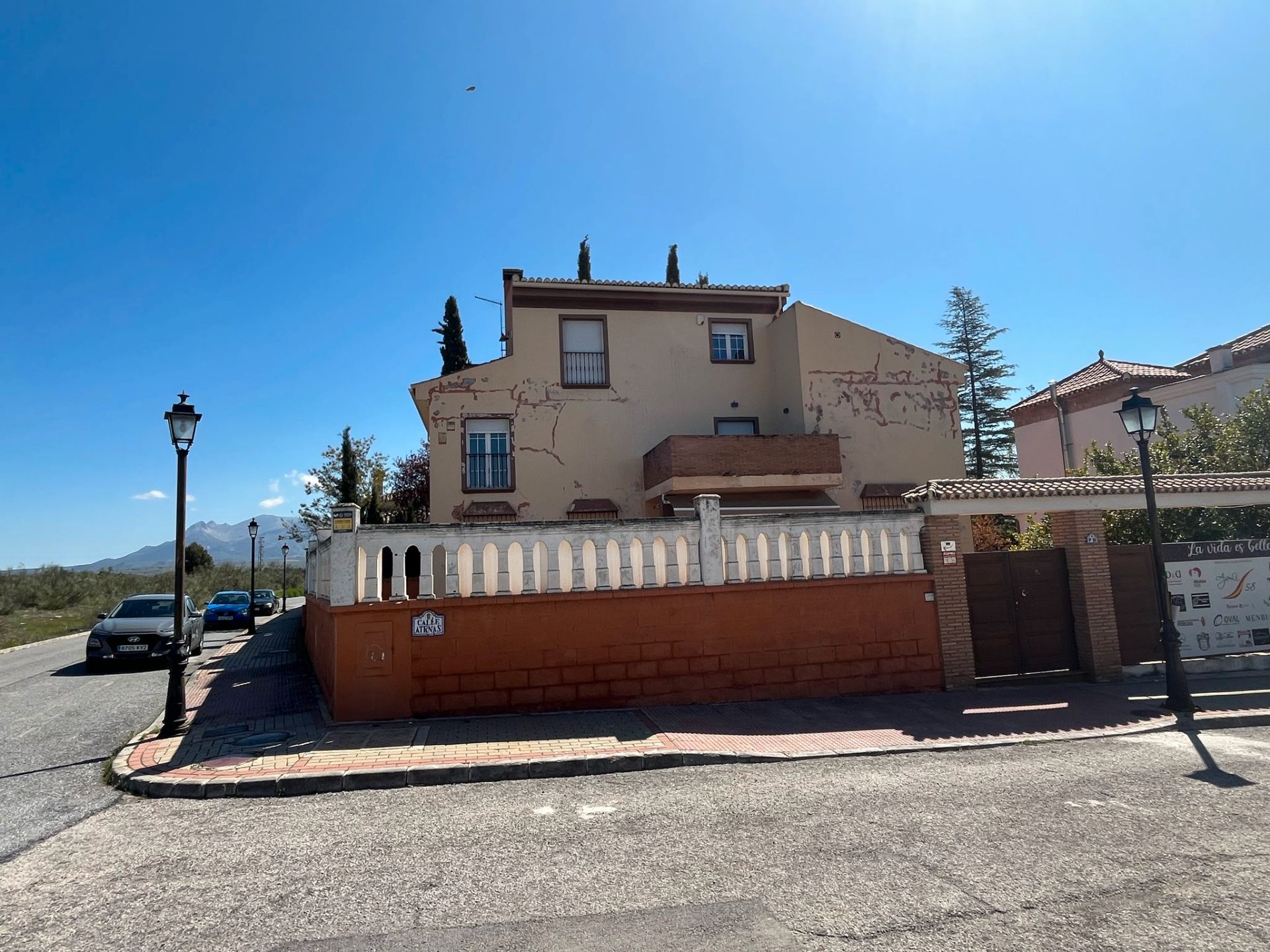 Vista exterior de Casa o xalet en venda en Atarfe amb Jardí privat i Piscina