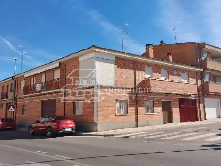 Vista exterior de Casa o chalet en venta en Peñaranda de Bracamonte con Calefacción y Terraza