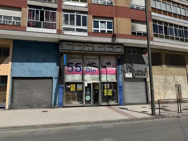 Business premises to rent in Avenida de Cervantes 25