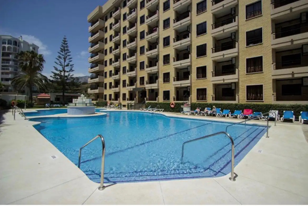 Piso con piscina en venta en Puerto Deportivo, imagen 2