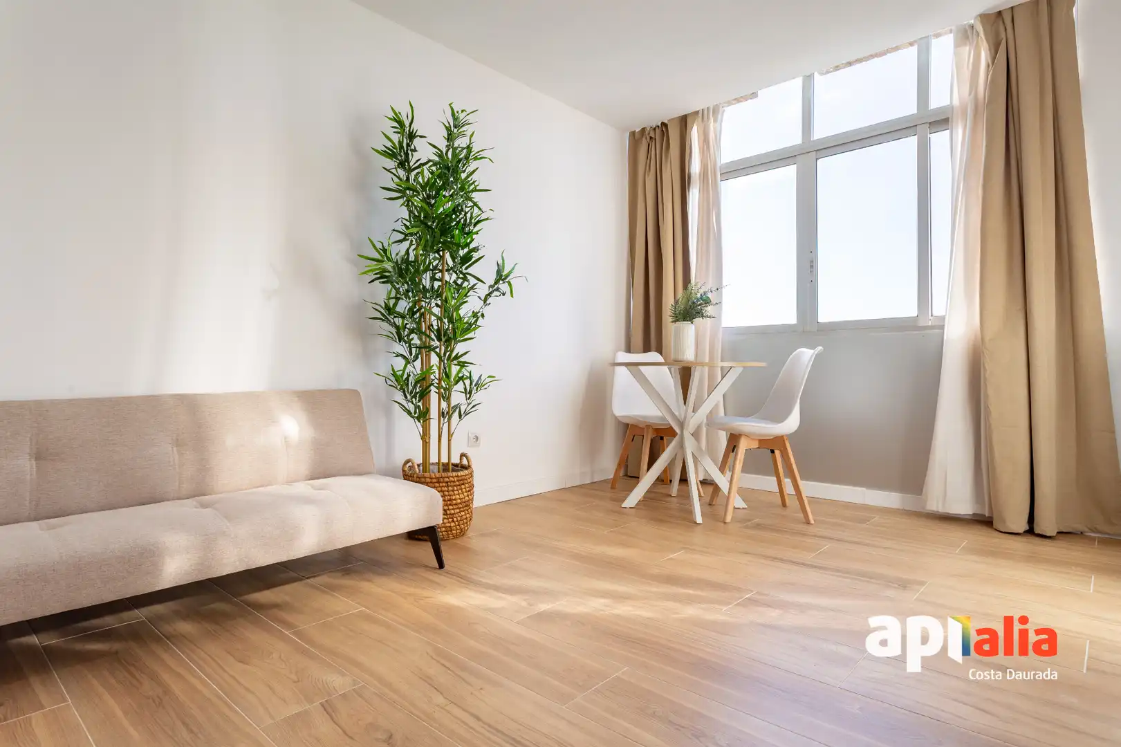 Wohnzimmer von Wohnung zum Verkauf in Vila-seca mit Klimaanlage, Heizung und Gemeinschaftspool