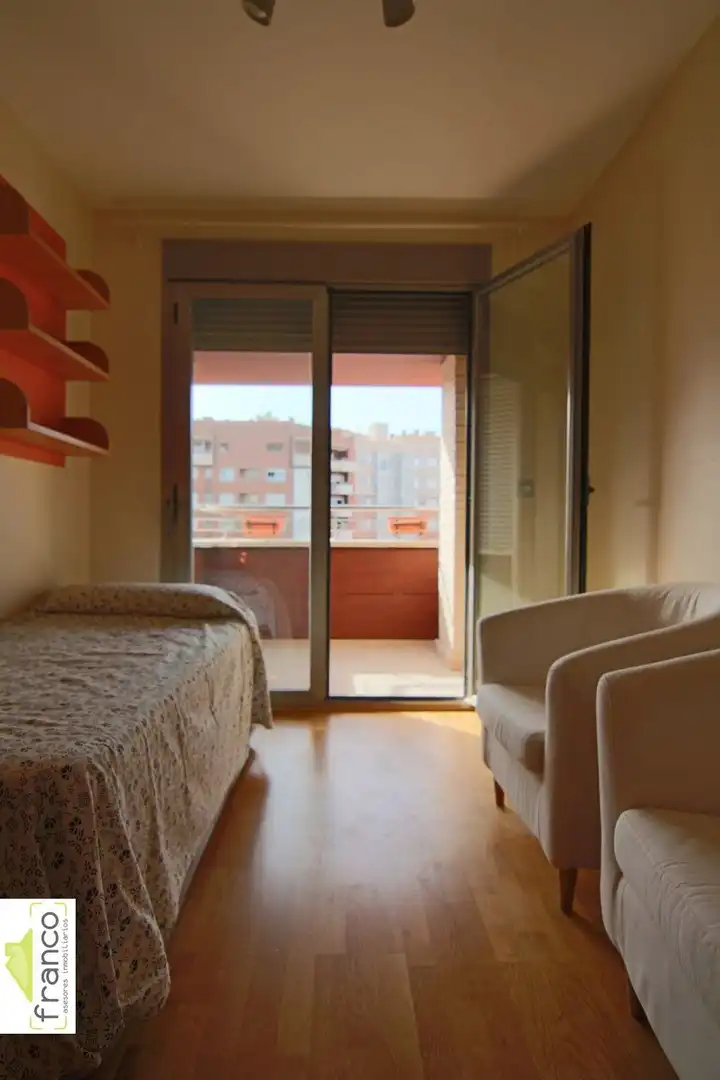 Habitación de Apartamento en venta en Murcia con Aire acondicionado, Calefacción y Terraza