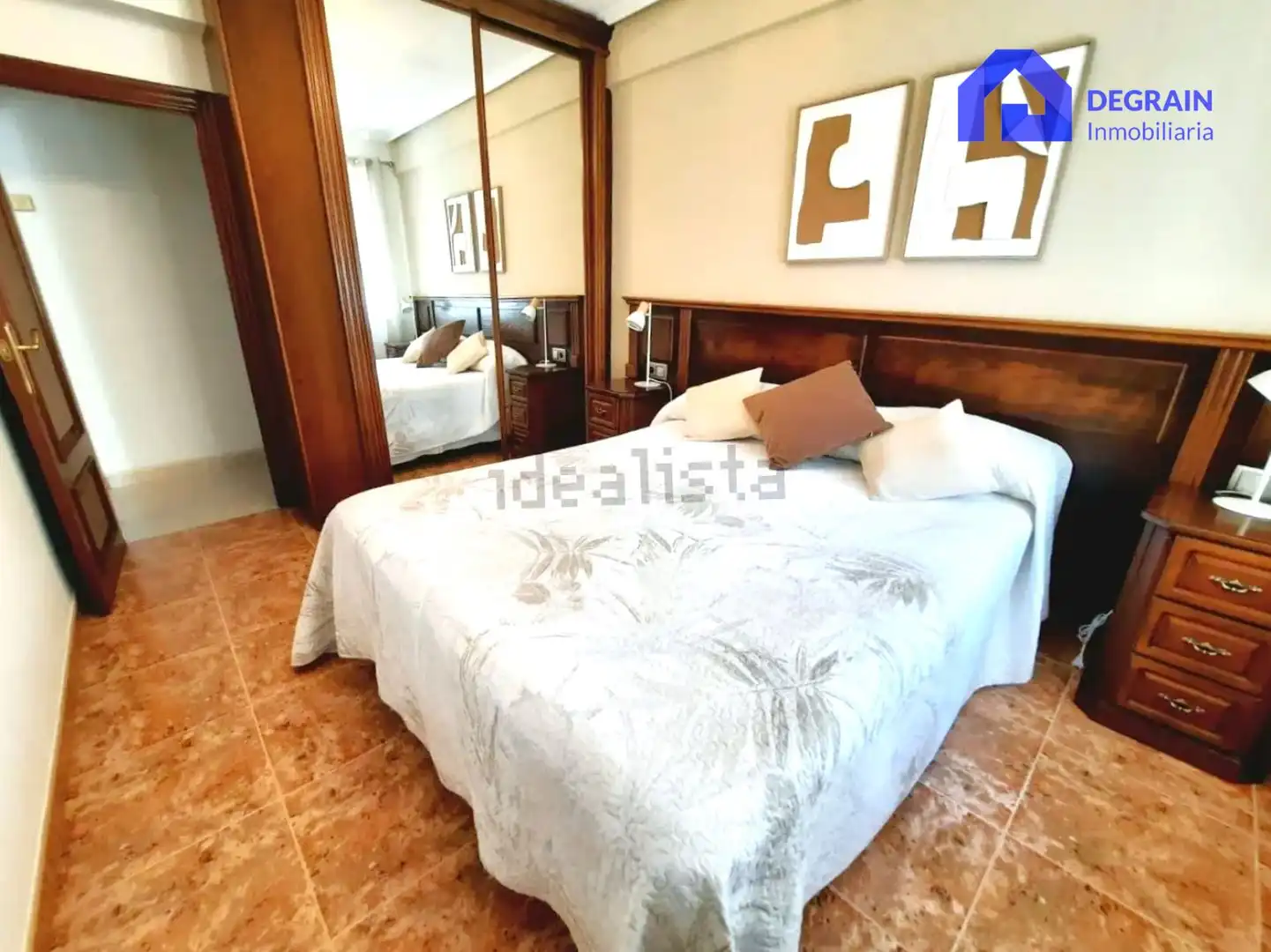Schlafzimmer von Erdgeschoss zur Miete in Oviedo 