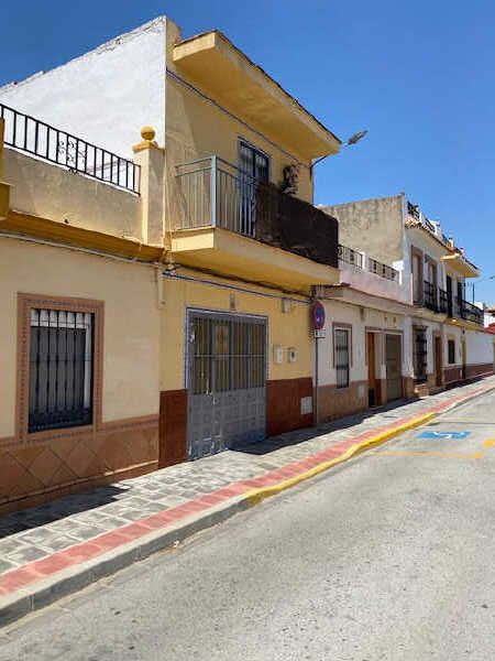 Exterior view of House or chalet for sale in Dos Hermanas