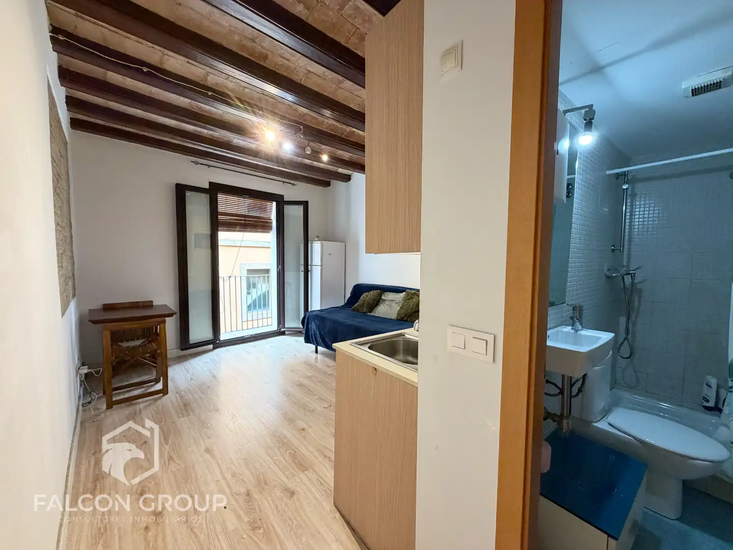 Sala de estar de Piso en venta en Vilanova i la Geltrú con Amueblado y Balcón