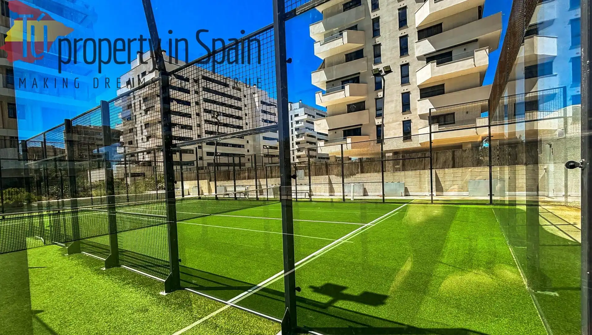 Vista exterior de Piso para compartir en Alicante / Alacant con Terraza, Amueblado y Piscina comunitaria
