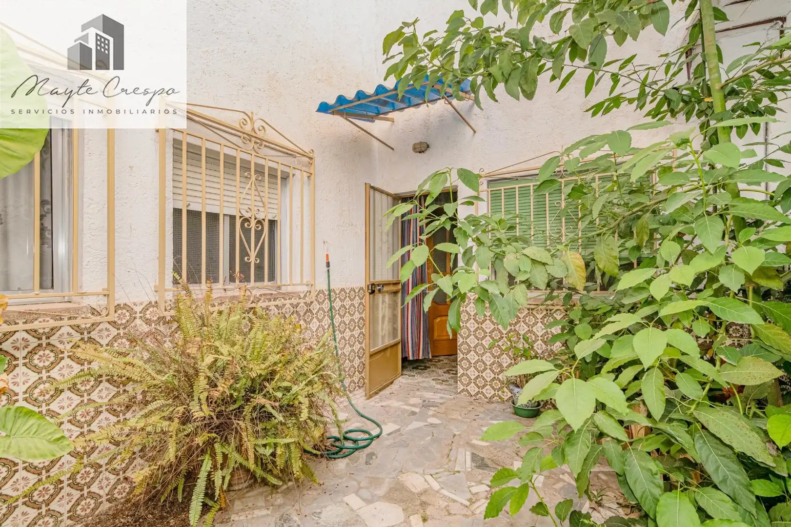 Vista exterior de Casa o chalet en venta en Granada con Terraza