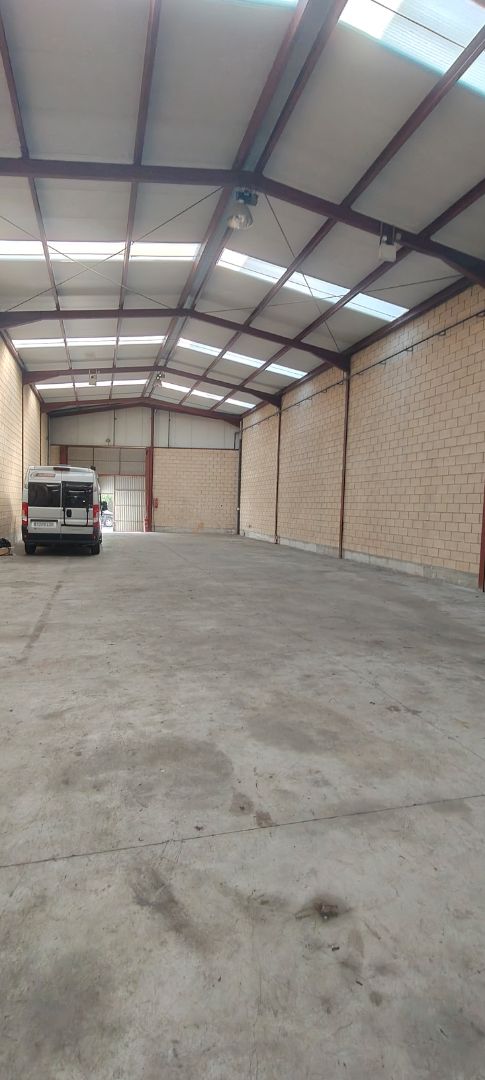 Aparcament de Nau industrial en venda en Valle de Elorz / Elortzibar