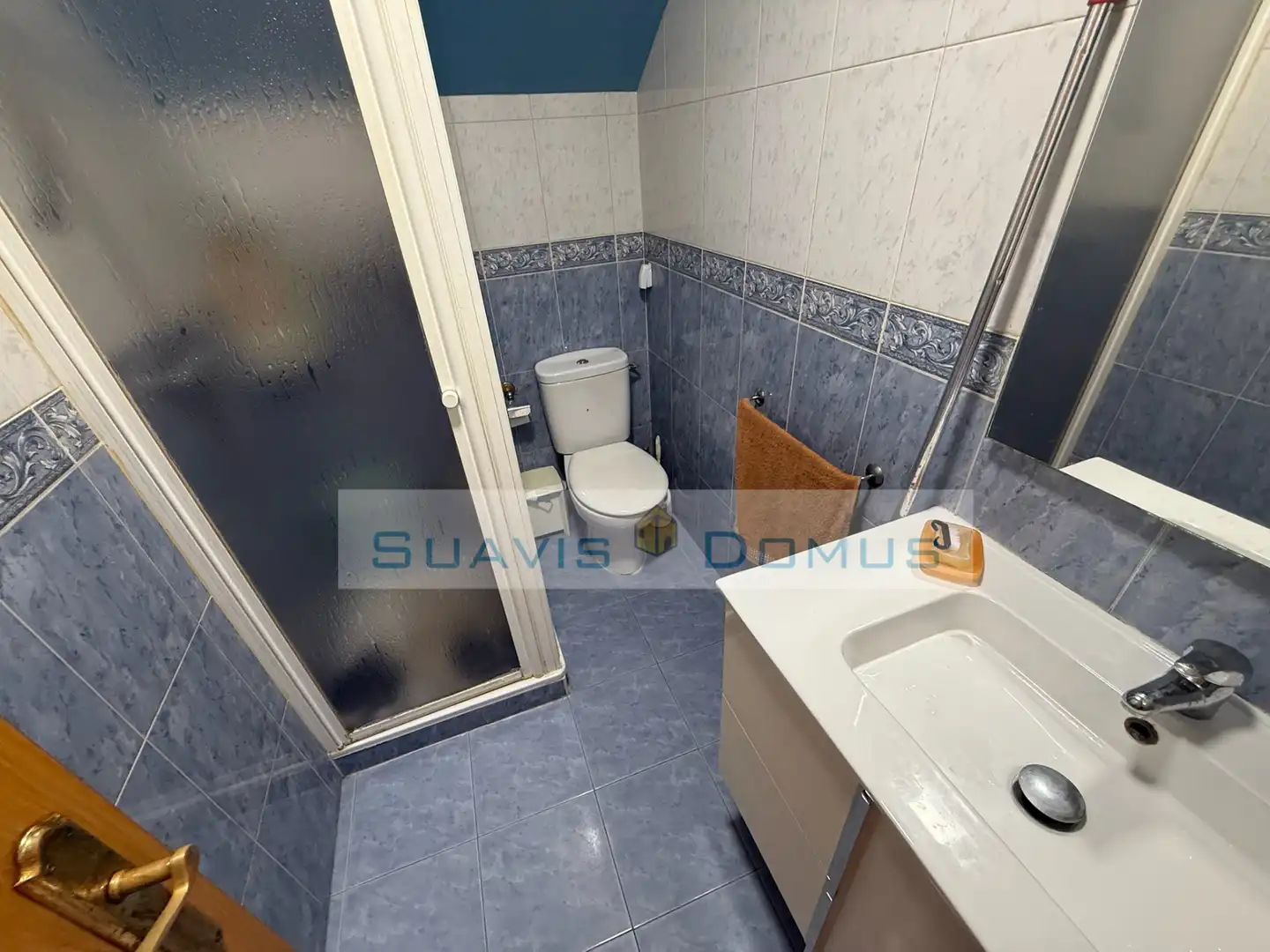 Bathroom of Houses for sale in Peleas de Abajo  with Heating, Oven and Washing machine