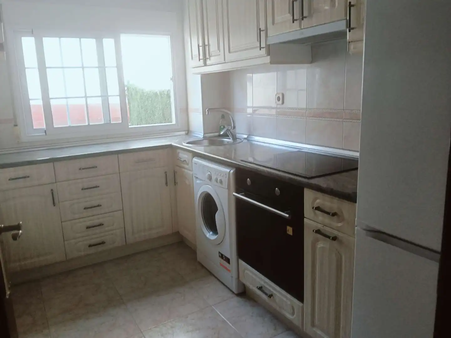 Kitchen of Flat for rent in Zaragoza  with Air Conditioner, Heating and Terrace