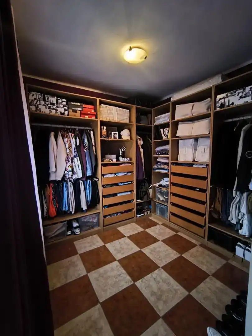 Habitación de Casa adosada en venta en Figueres con Aire acondicionado, Trastero y Horno