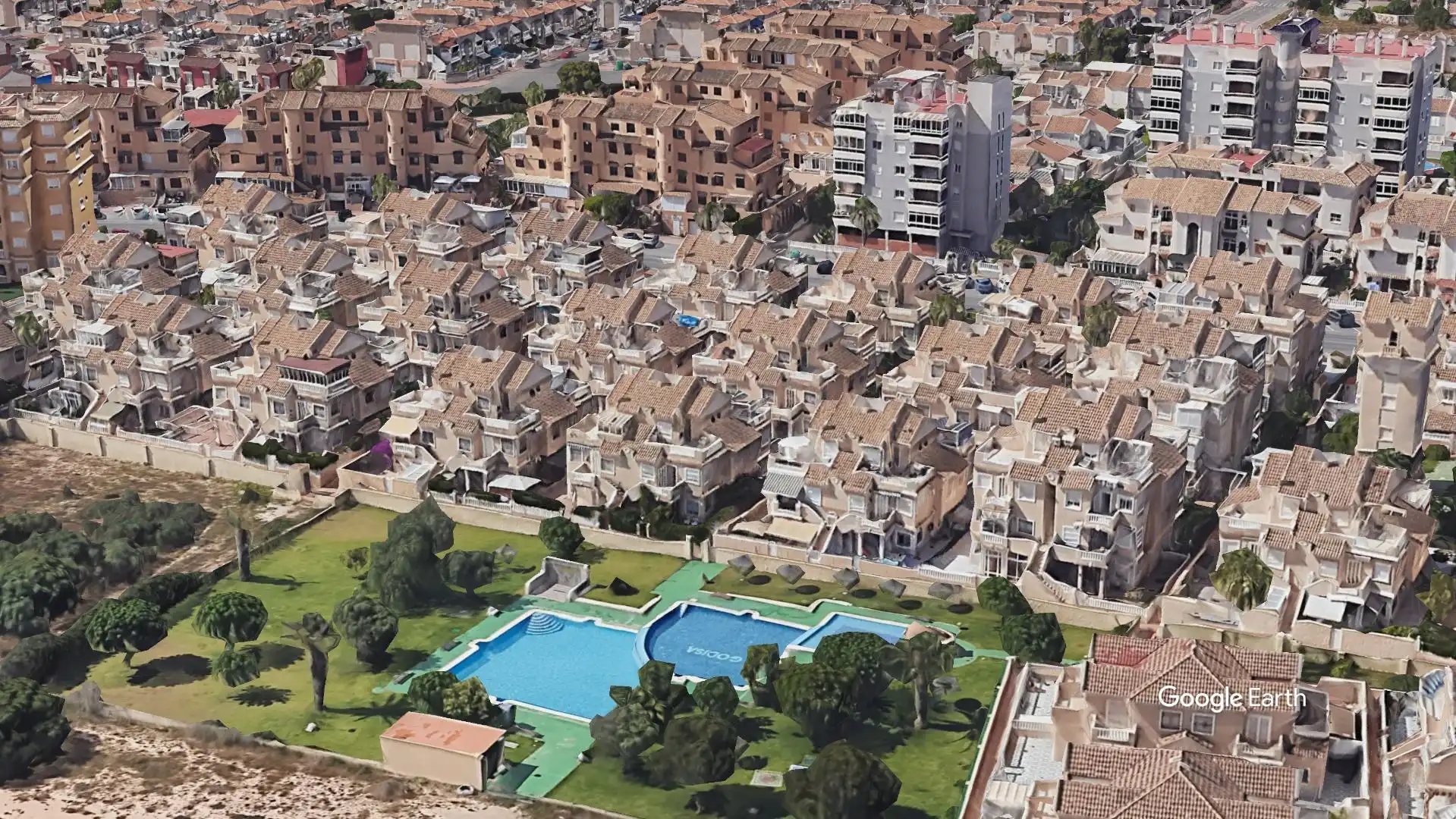 Vista exterior de Casa o chalet en venta en Torrevieja con Terraza