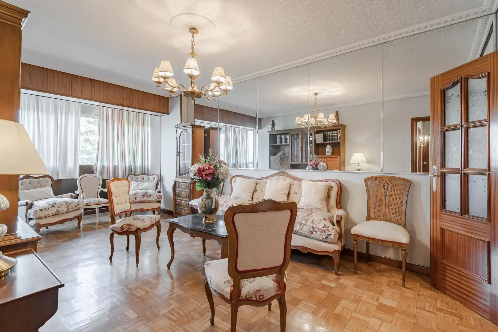Living room of Flat for sale in Alcalá de Henares  with Heating, Terrace and Furnished