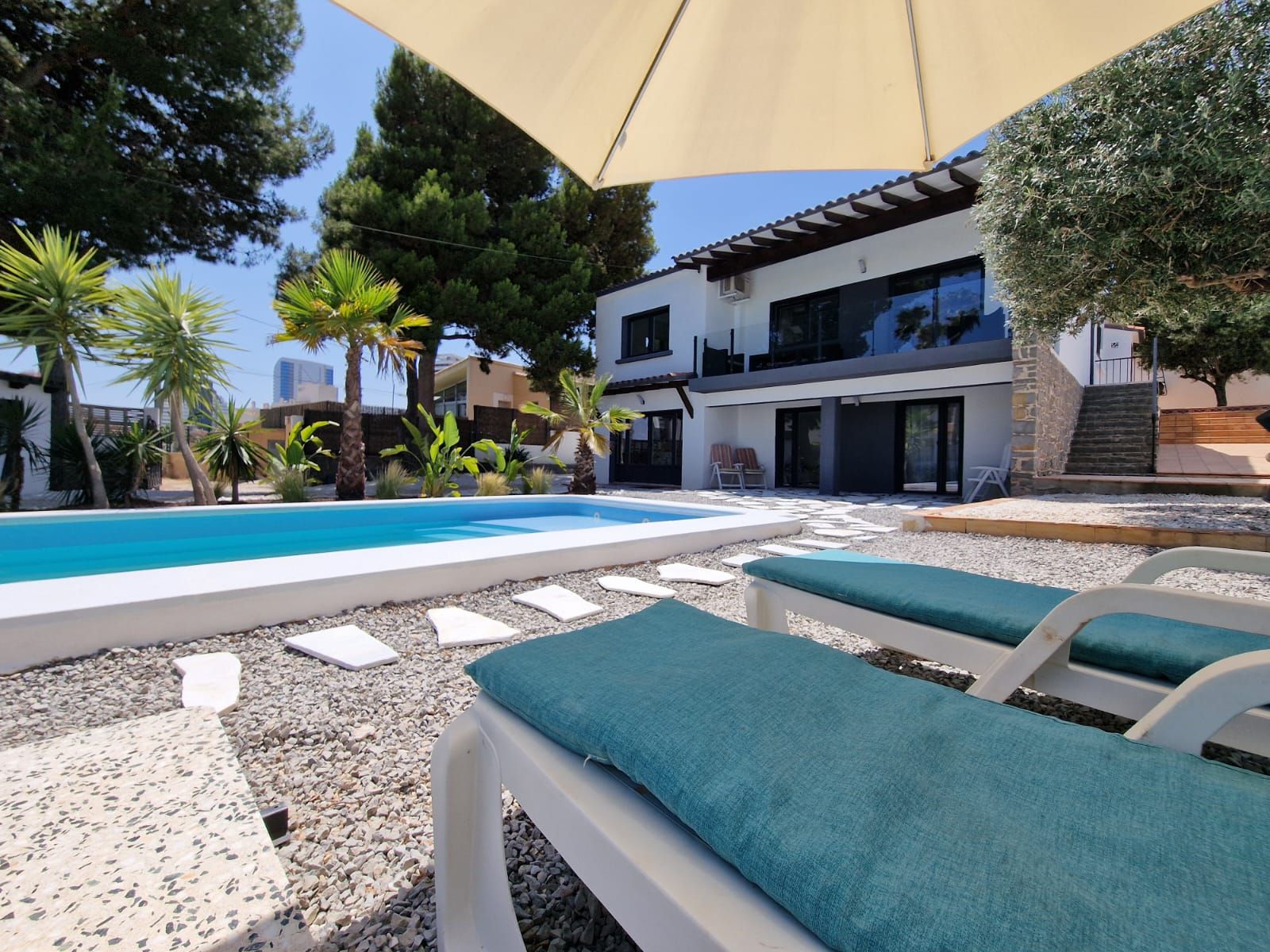 Swimming pool of House or chalet for sale in Calpe / Calp  with Air Conditioner, Heating and Private garden