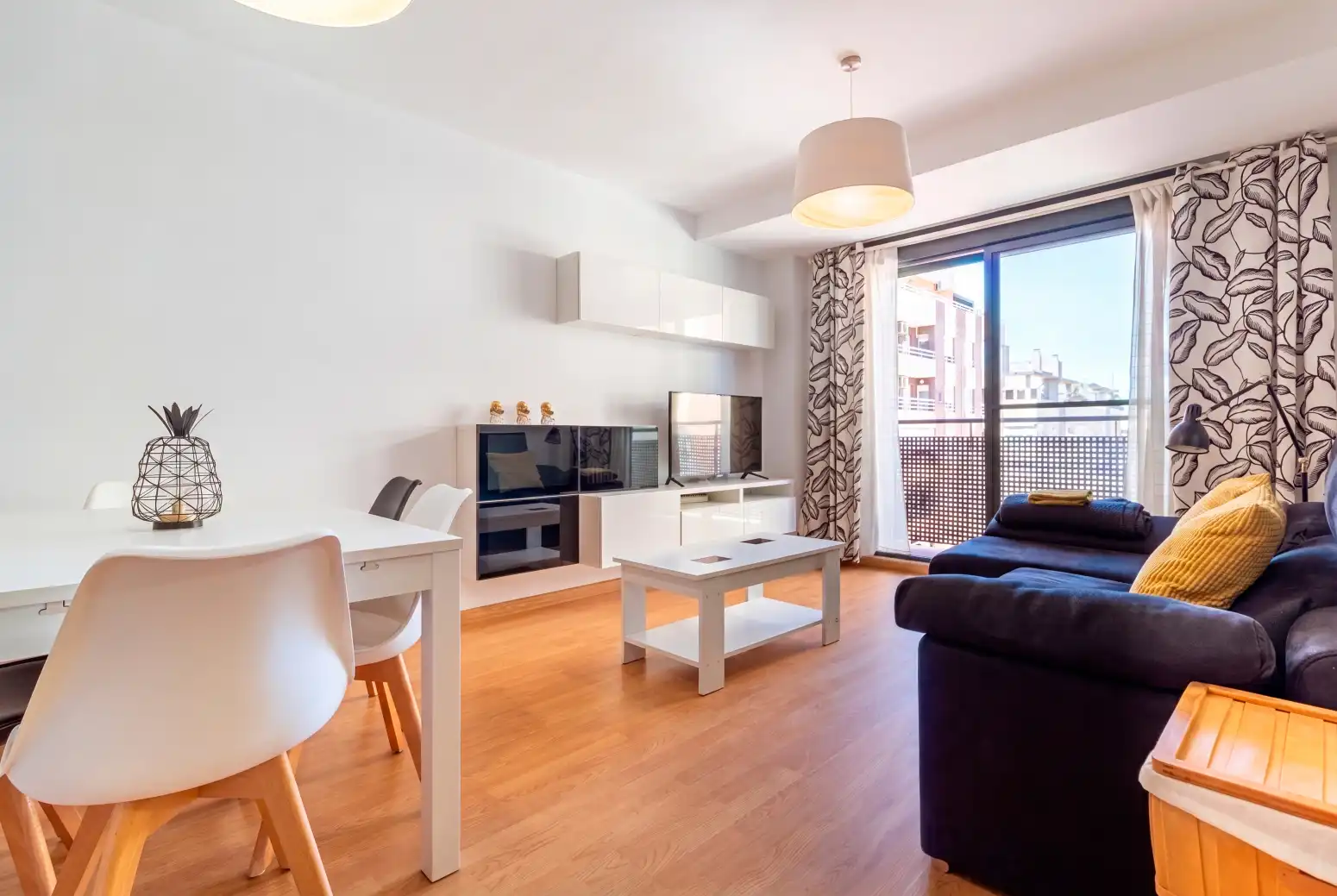 Wohnzimmer von Wohnung zur Miete in Sagunto / Sagunt mit Möbliert und Balkon