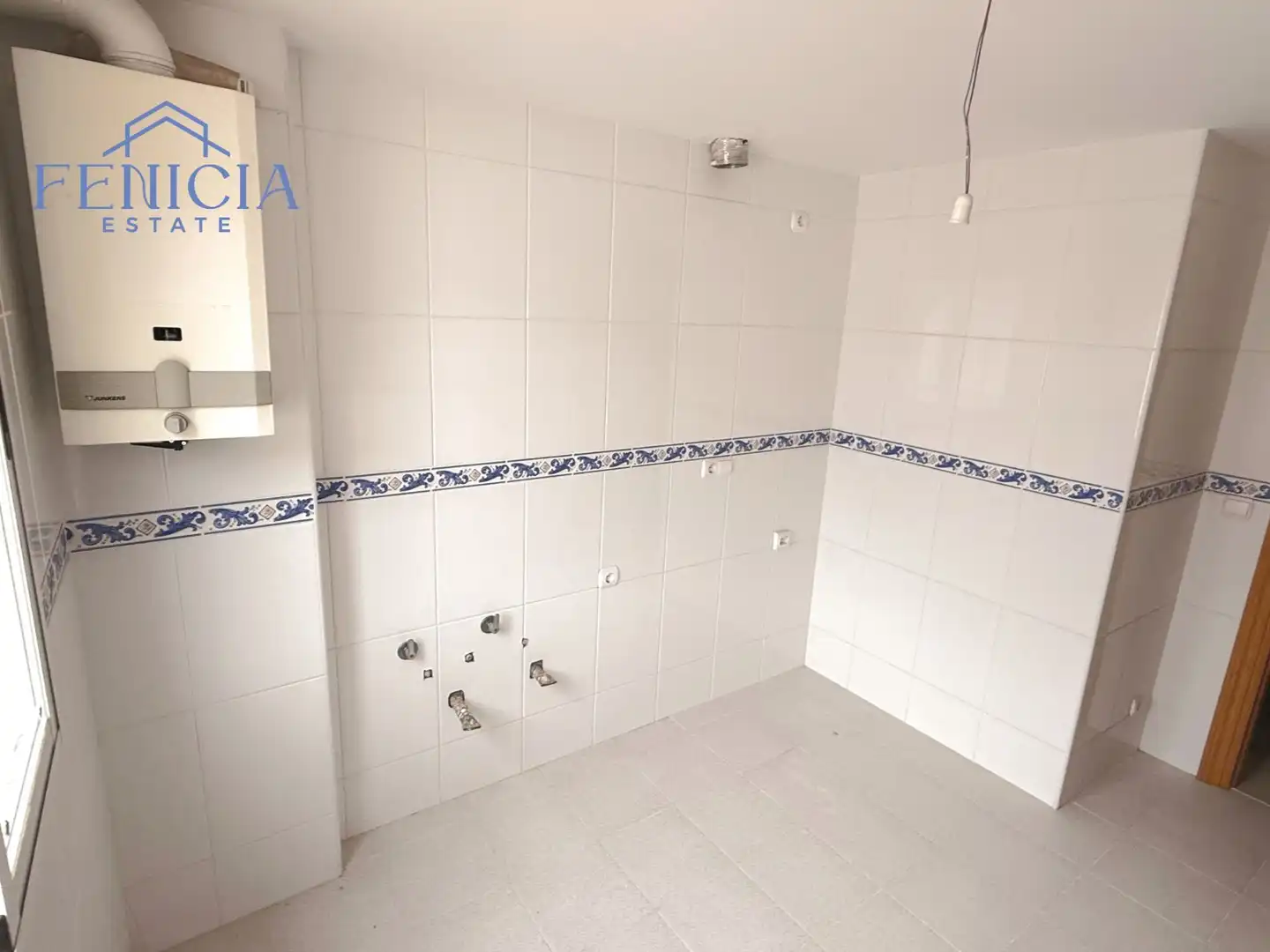 Bathroom of Country homes for sale in Jete  with Terrace and Storage room