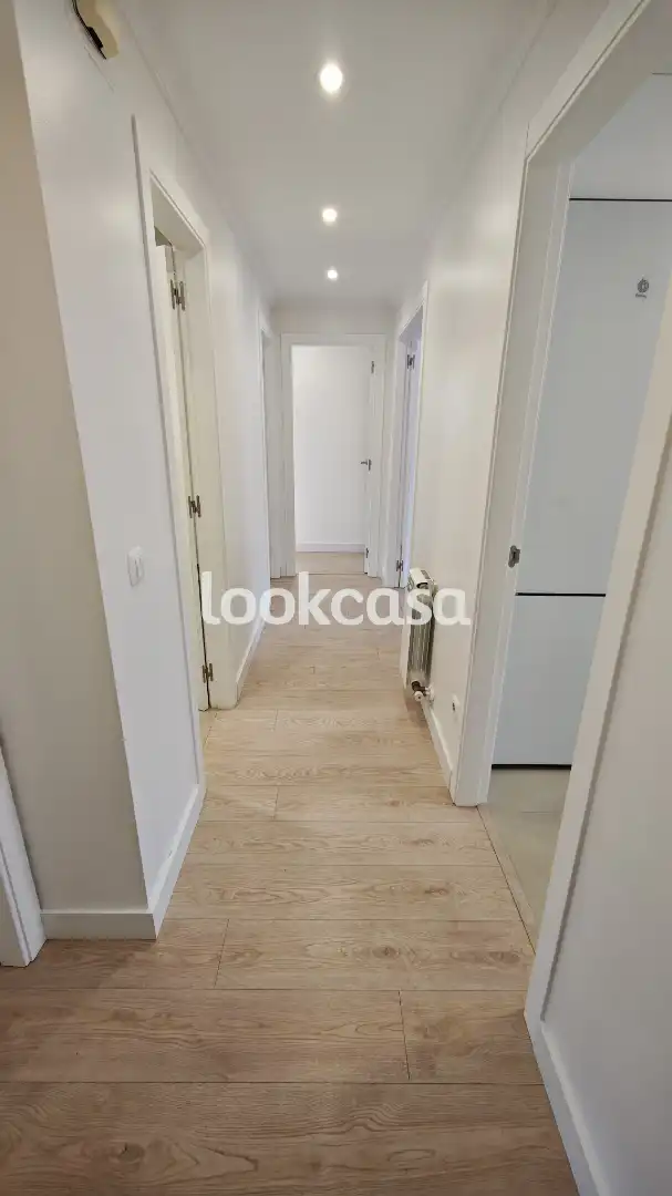 Piso en venta en Poio con Calefacción, Parquet y Horno