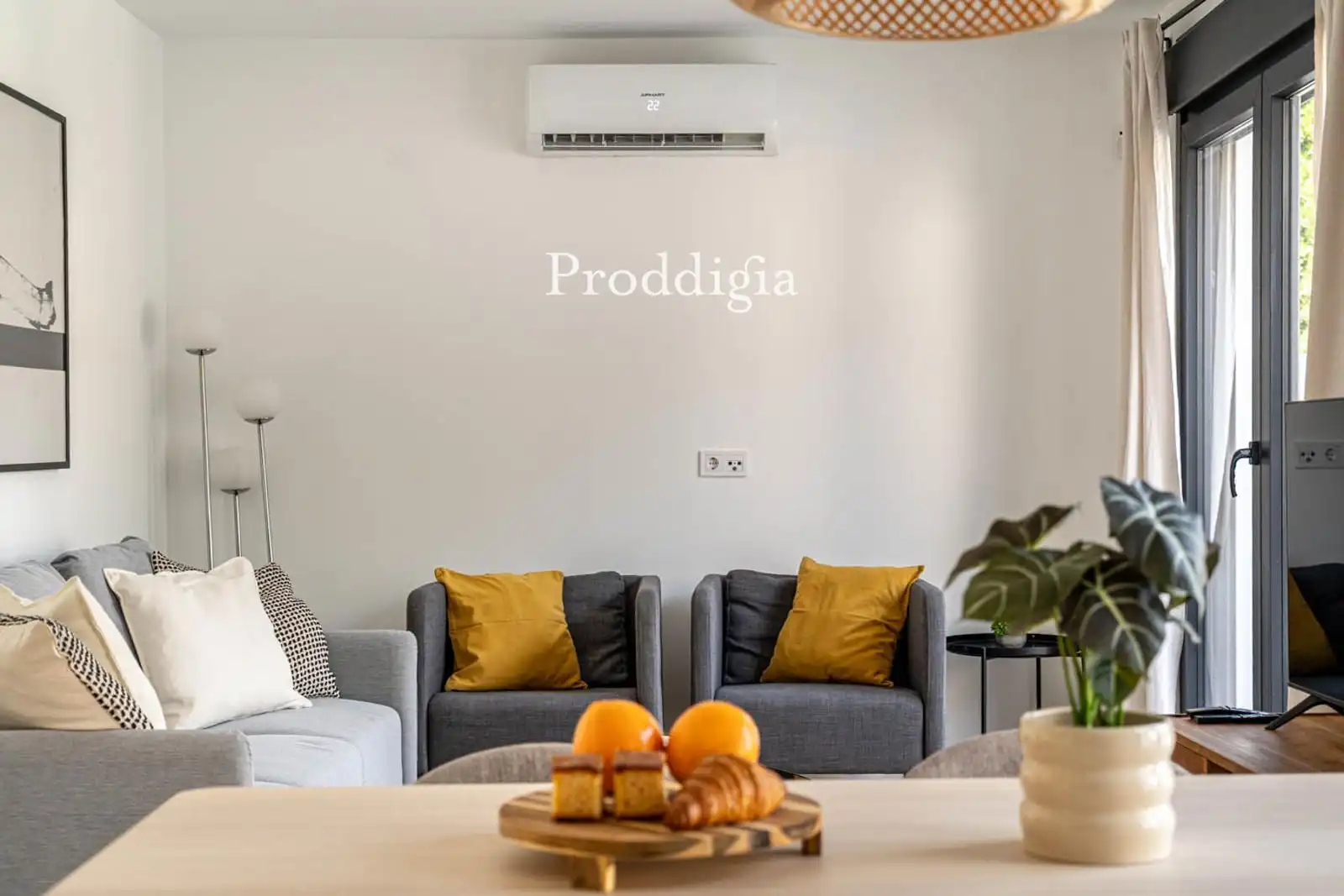 Living room of Houses for rent in Sant Cugat del Vallès  with Air Conditioner, Storage room and Swimming Pool