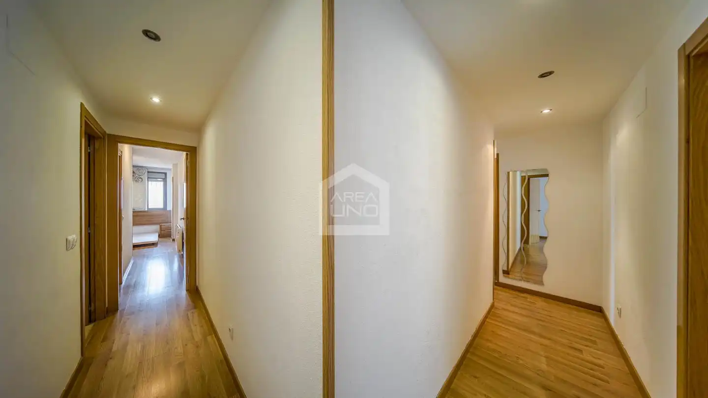 Planta baja en venta en Alcorcón con Calefacción, Trastero y Piscina comunitaria