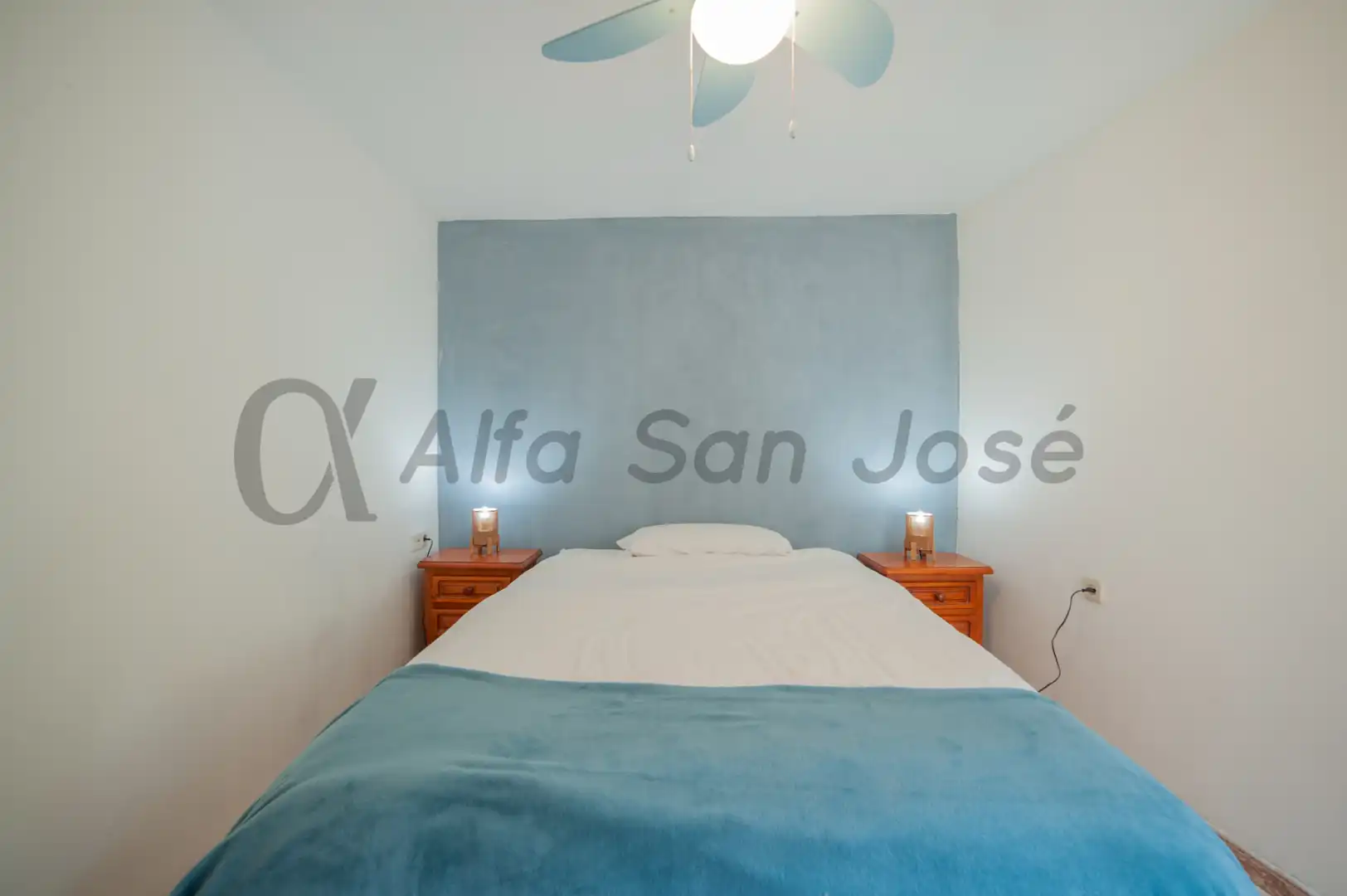 Bedroom of Flat for sale in Sevilla  with Furnished and Oven