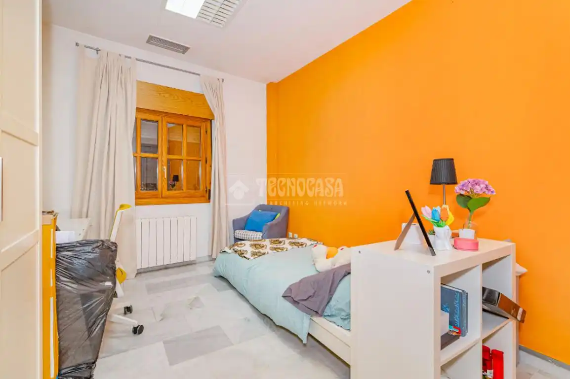 Schlafzimmer von Wohnung zum Verkauf in Granada mit Heizung