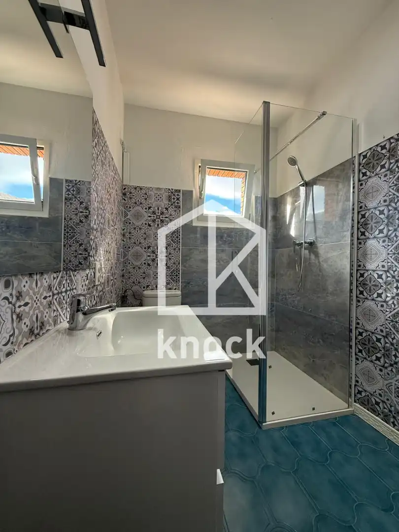 Bathroom of Flat for sale in Aller  with Storage room