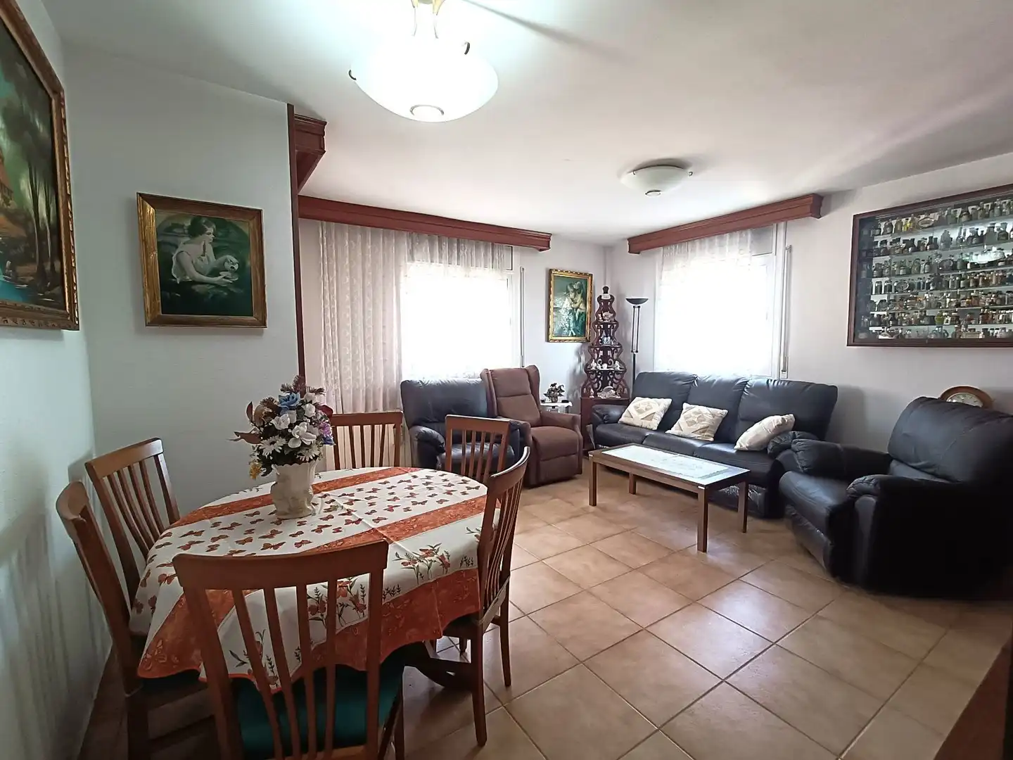 Wohnzimmer von Dachboden zum Verkauf in Calafell mit Klimaanlage, Heizung und Terrasse