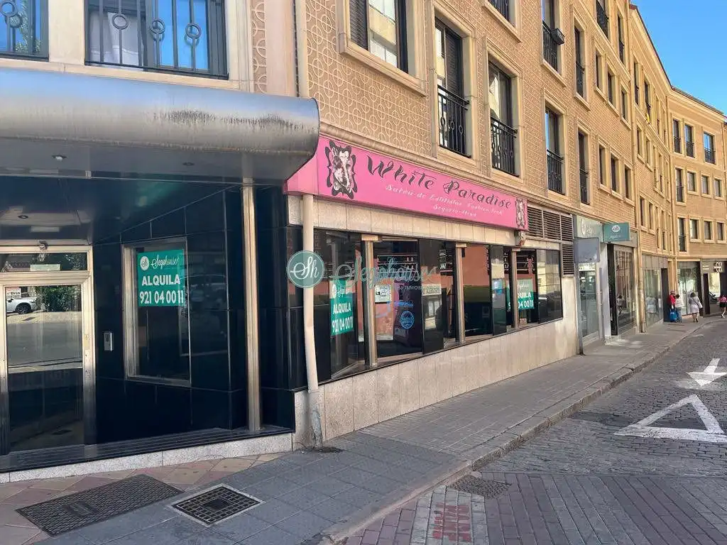Local comercial de lloguer a Centro, imagen 5
