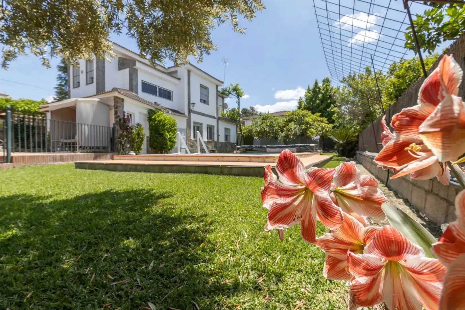 Casa o chalet en venta en Calle Calle Borgoña, Villa de Otura