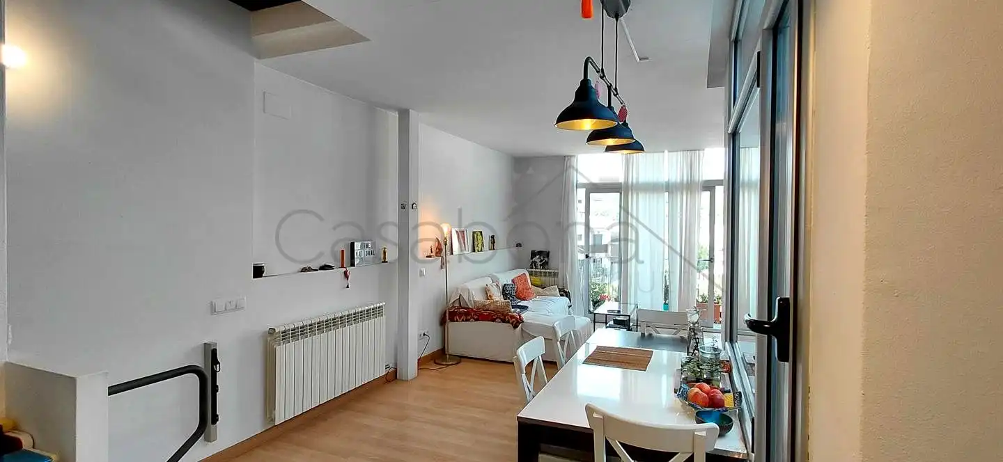 Sala d'estar de Dúplex en venda en La Garriga amb Calefacció, Parquet i Terrassa