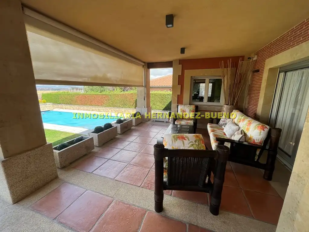 Jardín de Casa o chalet en venta en Carbajosa de la Sagrada con Aire acondicionado, Calefacción y Jardín privado