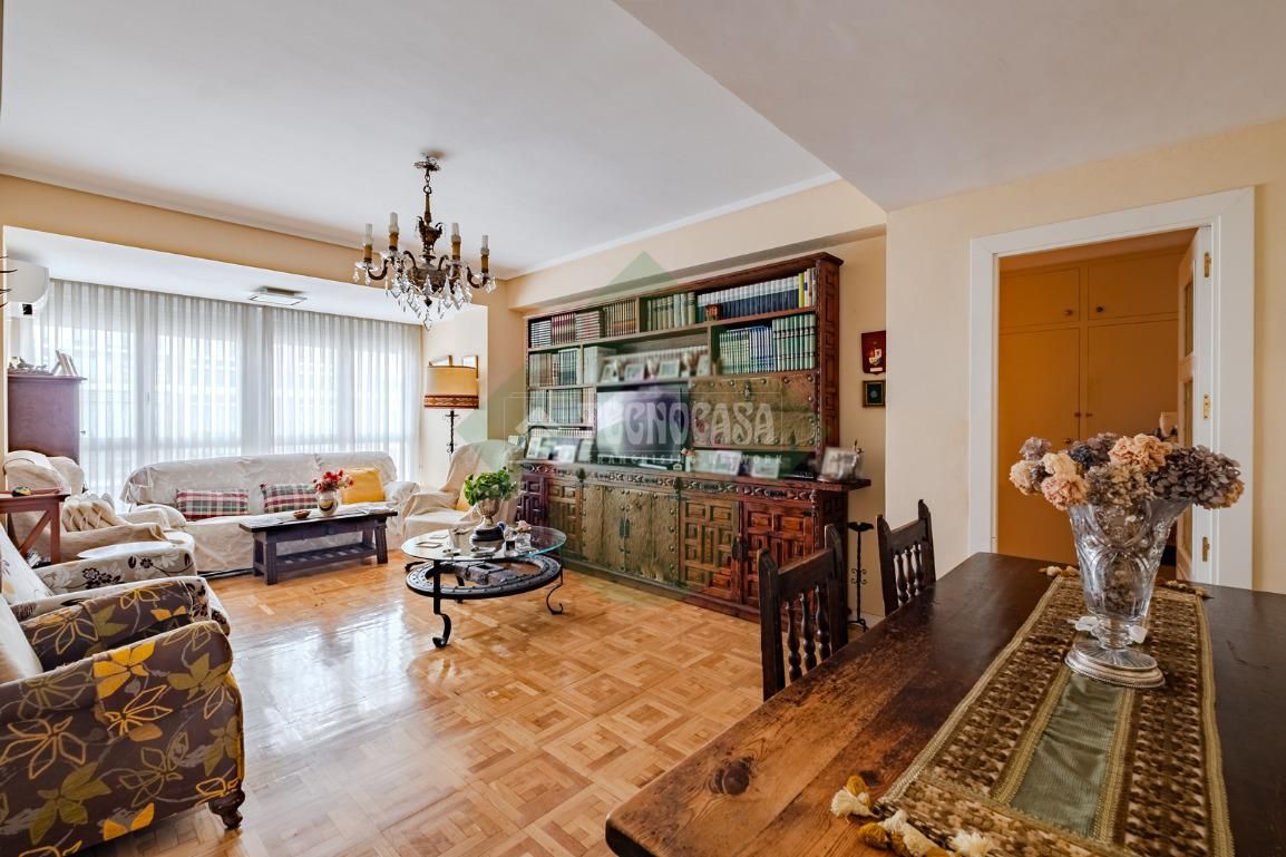 Living room of Flat for rent in  Madrid Capital  with Air Conditioner and Heating
