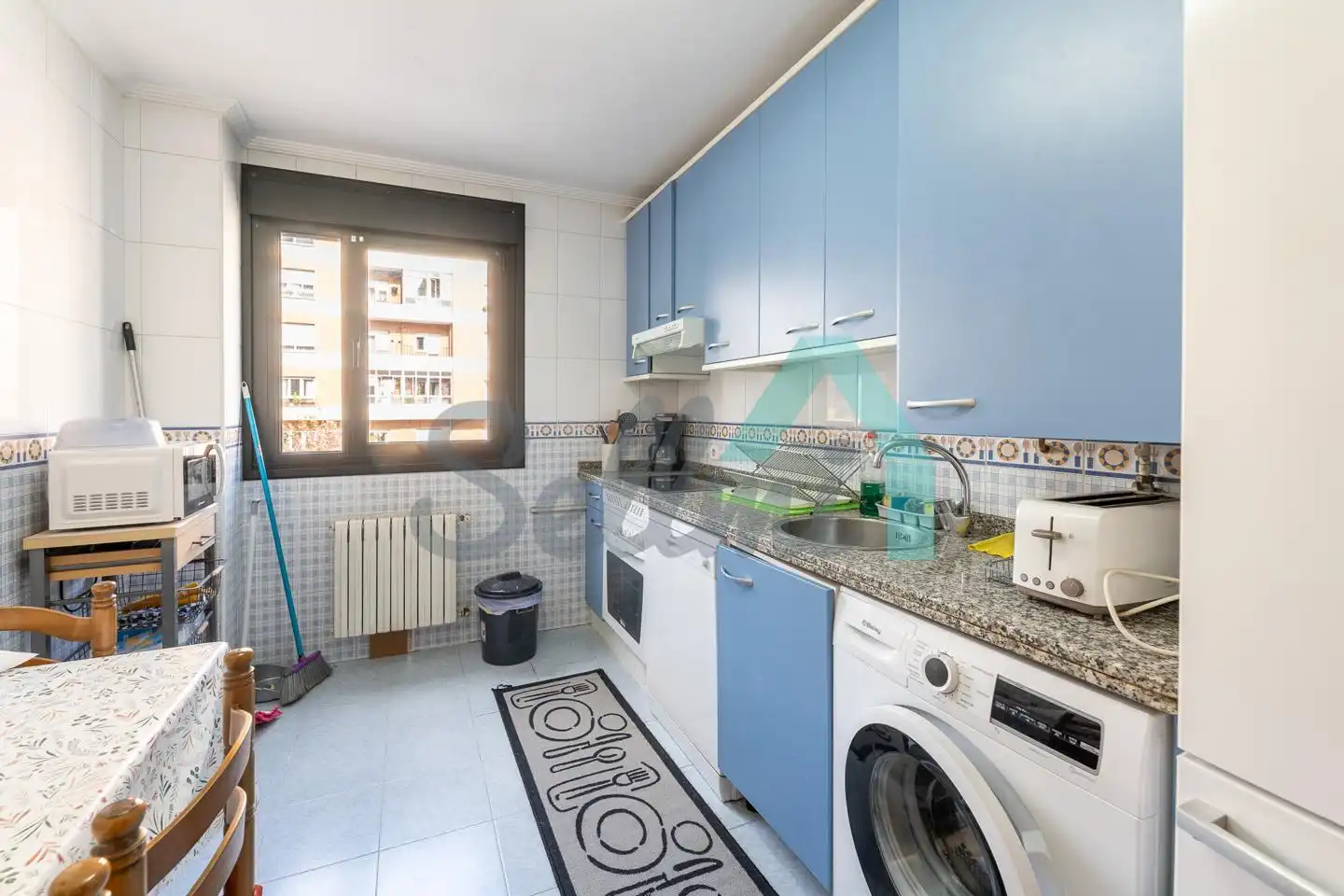 Kitchen of Flat for rent in Oviedo   with Heating, Parquet flooring and Furnished