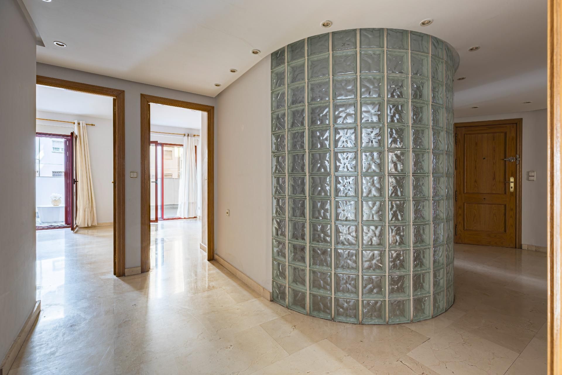 Piso en venta en  Murcia Capital con Calefacción, Trastero y Balcón