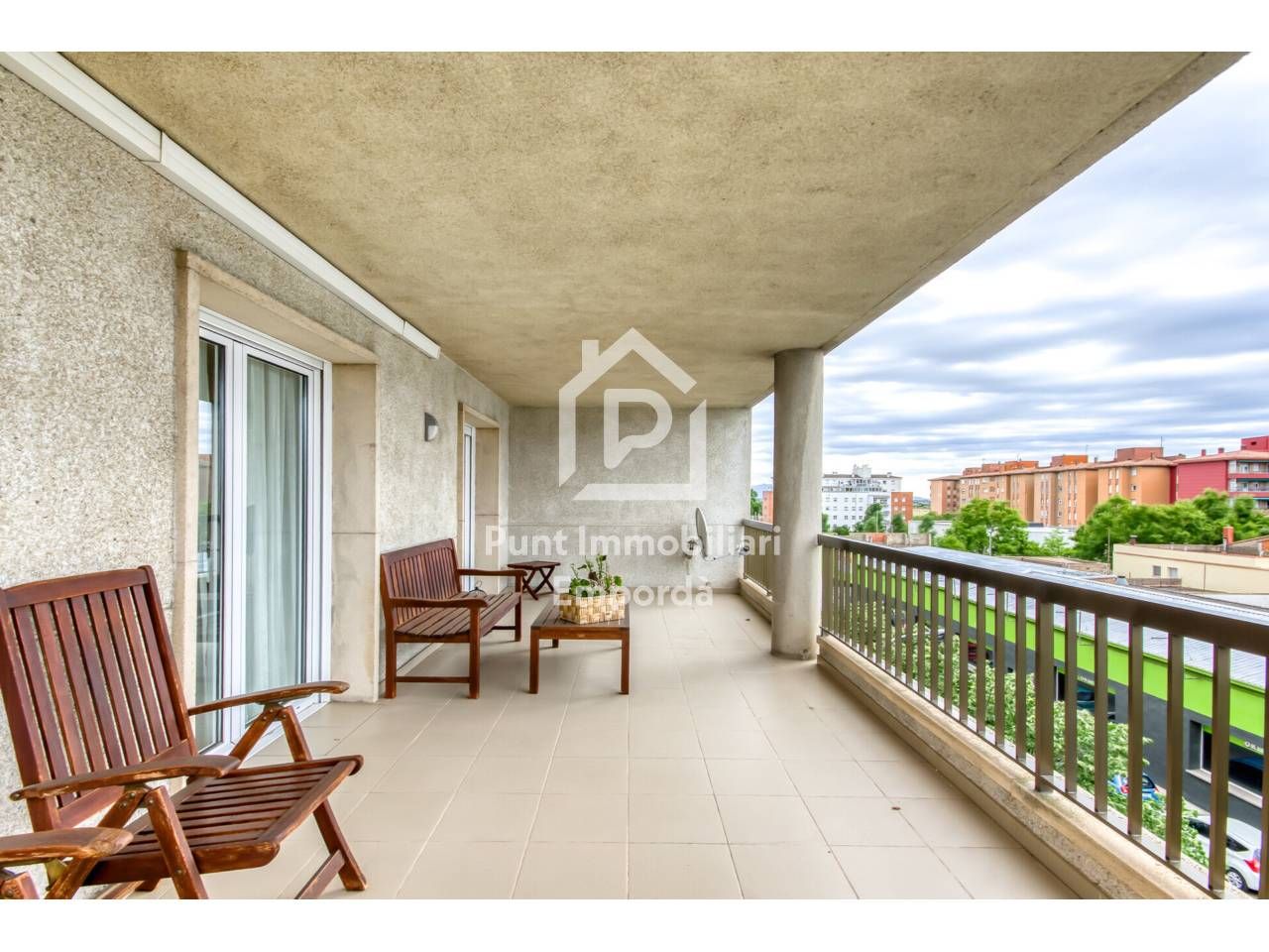 Terrace of Flat for sale in Figueres  with Air Conditioner, Heating and Parquet flooring