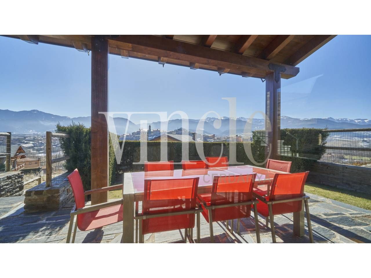 Terrassa de Casa o xalet en venda en Bellver de Cerdanya amb Calefacció, Jardí privat i Parquet